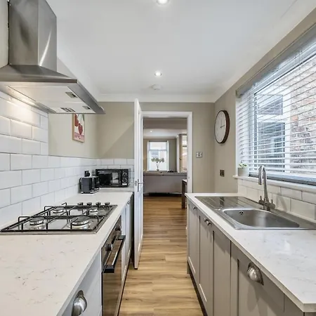 13 Ruby Street, Bishy Rd Retreat