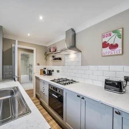 13 Ruby Street, Bishy Rd Retreat *