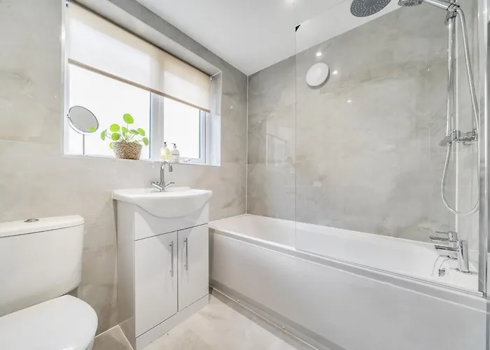 13 Ruby Street, Bishy Rd Retreat *